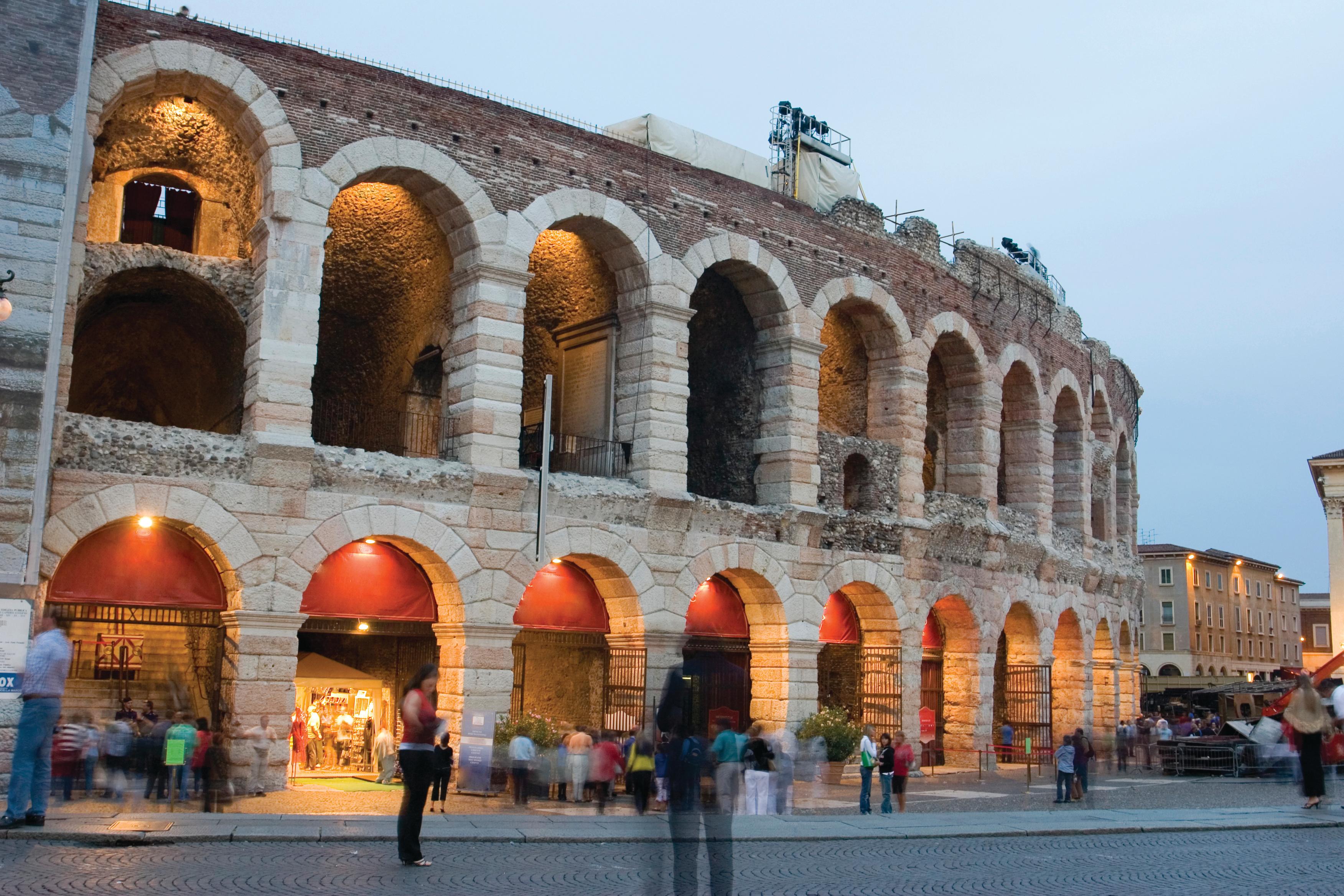 Unmissable Towns and Cities in Lake Garda and Beyond - background banner